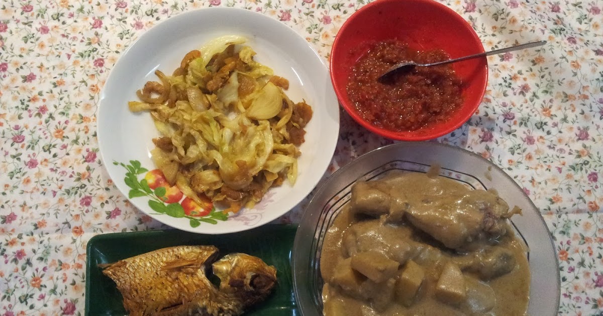 Menu sahur 2 : Ayam Masak Kurma Kenduri dan Sambal Belacan 