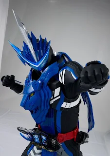 Tokusha Damashii: Kamen Rider Blades - Lion Senki Form