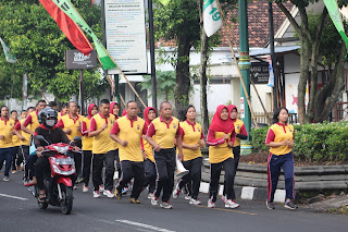 Jumat Sehat, Personel Polresta Yogyakarta Rutin Laksanakan Olahraga Pagi