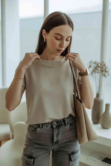 Less Is Always More (Accessories, Too)