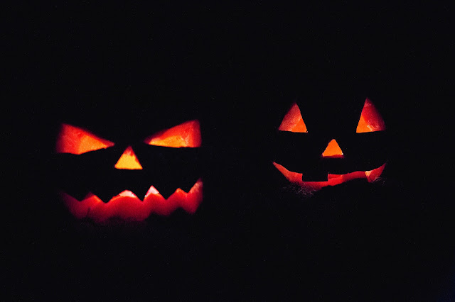 halloween faces in dark wallpaper