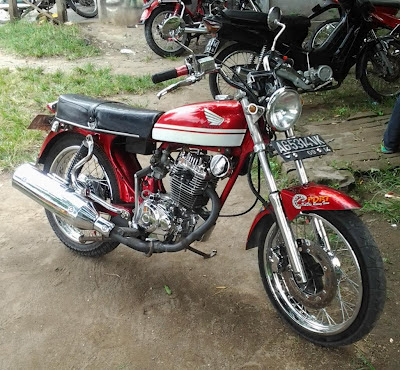 Modifkasi CB 100 Nganjuk