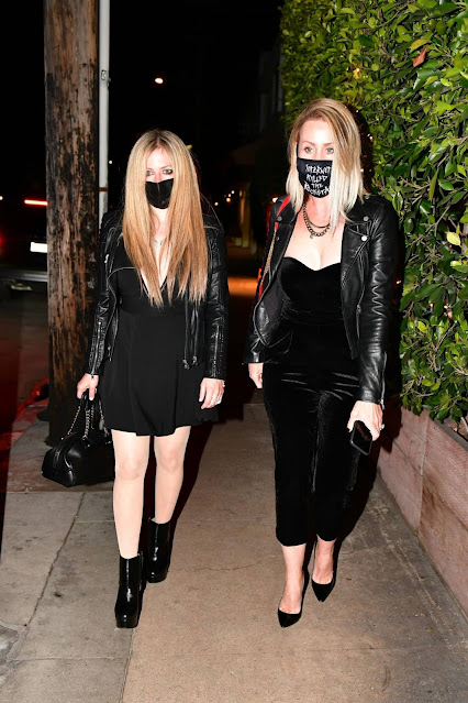 Avril Lavigne – Seen at Giorgio Baldi in Santa Monica