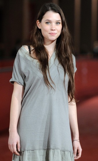 French Hot  Actress Girl Astrid Berges Frisbey Unseen Hot Pictures