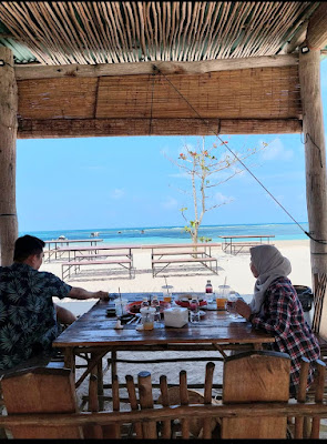 Restoran trikora beach glamping