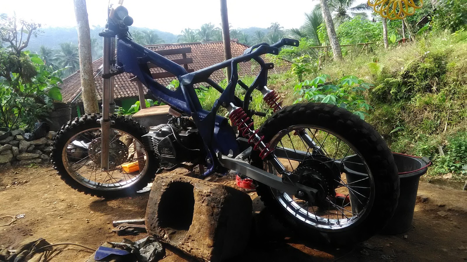 Foto Gambar Modifikasi Rangka Trail Suzuki Tornado Bebek 