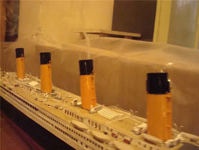Wow Keren, Kapal Titanic Yang Dibuat Dari Kertas