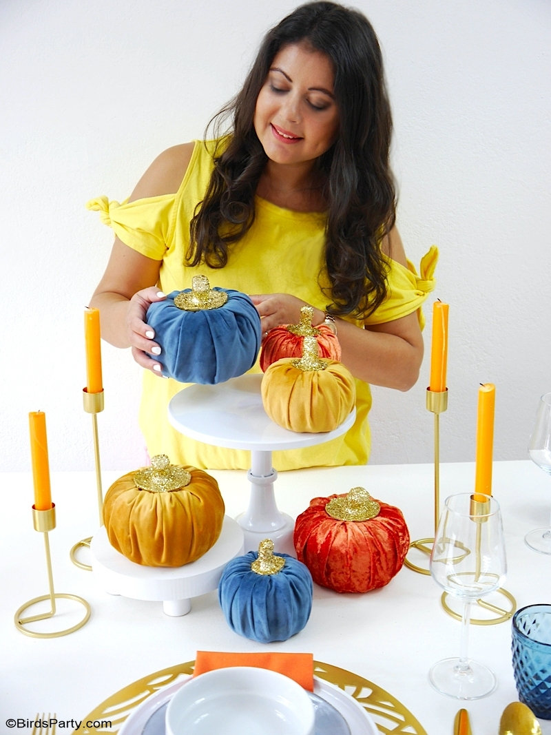 DIY No-Sew Velvet Pumpkins - quick, easy and affordable way to make and craft velvet pumpkins to decorate for Fall or Thanksgiving! by BirdsParty.com @birdsparty #diyvelvetpumpkins #nosewvelvetpumpkins #nosew #velvetpumpkins #diy #crafts #fallcrafts #thanksgivingcrafts #falldecor #fallhomedecor #homedecor #diydecor #thanksgivingdecor