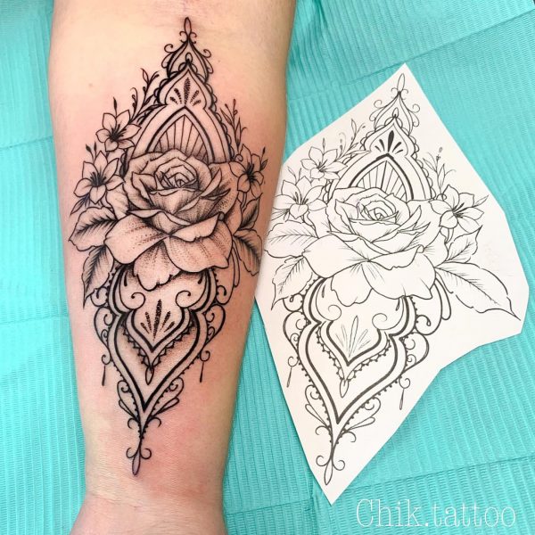 Tatuagem de flor - 86 ideias para se inspirar