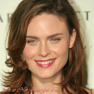 Emily Deschanel Beautiful Face