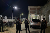 Wujudkan Rasa Nyaman, Tim URC Polres Lhokseumawe Tetap Lakukan Pengamanan Shalat Tarawih di Penghujung Ramadhan