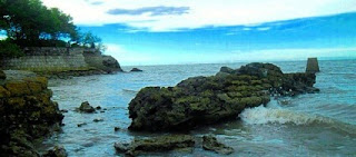 Wiasata Gresik - Pantai PaPutih Pulau Benteng Lodewijk, Desa Mengare, Kecamatan Bungah, Kabupaten Gresik