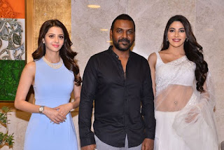 Vedhika at Kanchana 3 Movie Pre Release Event