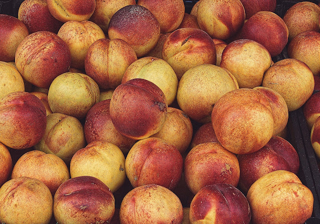 12 Foods That Must Be Organic - Peaches And Nectarines