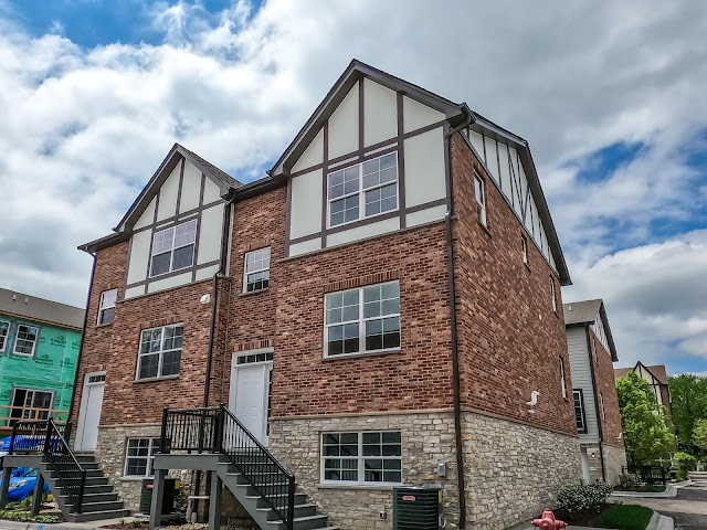 Kenilworth Park Townhomes in Villa Park IL