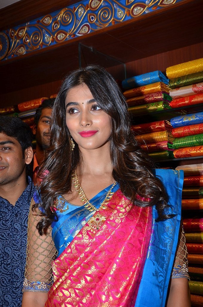 Actress PoojaHegde Latest HD Images