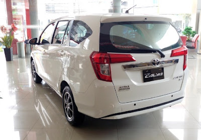 toyota calya belakang