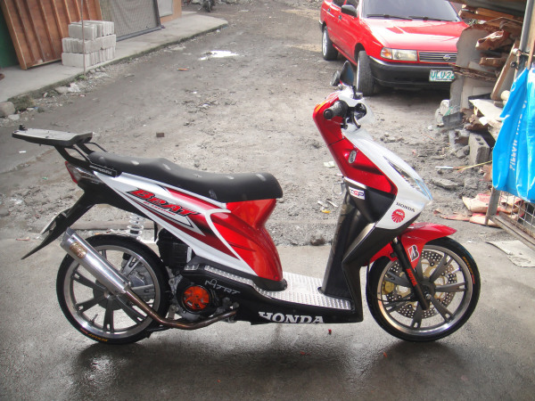  Modifikasi Motor Beat Fi Warna Merah Putih 