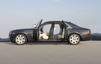2011 Rolls-Royce Ghost Luxury Car