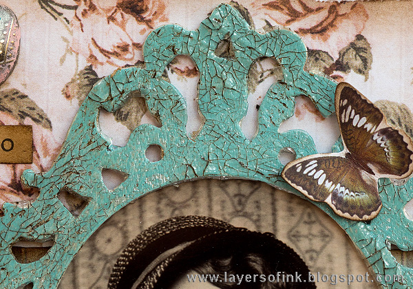 Layers of ink - Layered Vintage Burlap Canvas by Anna-Karin with Tim Holtz Sizzix Ornate Frame