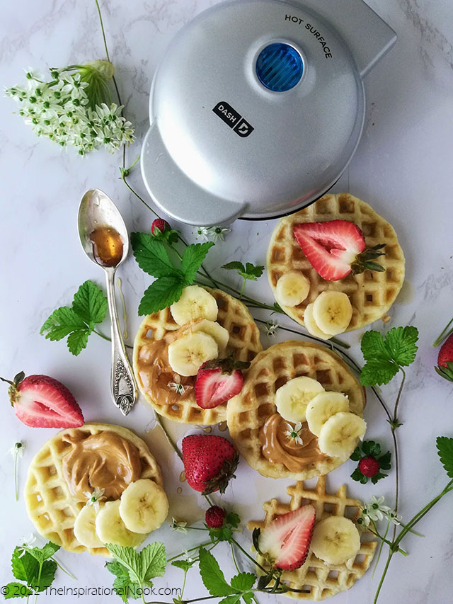 Mini Banana Bread Waffles–Dash Mini Waffle Maker Review – Tea Curious