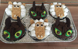 how to train your dragon toothless cupcakes toddler birthday party 