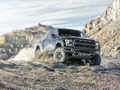 2017 Ford F-150 Raptor Wins Four Wheeler Award