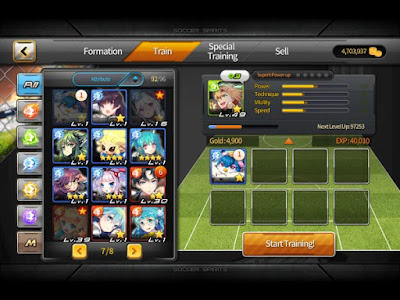 Soccer Spirits treinando cartas de diferentes atributos.