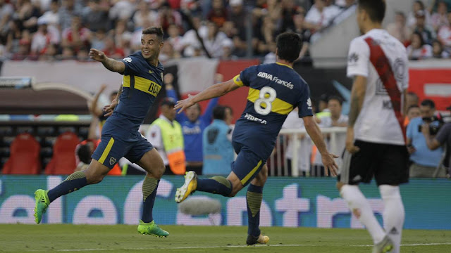 Boca le gana a River en casa y se afianza en la cima de la Superliga