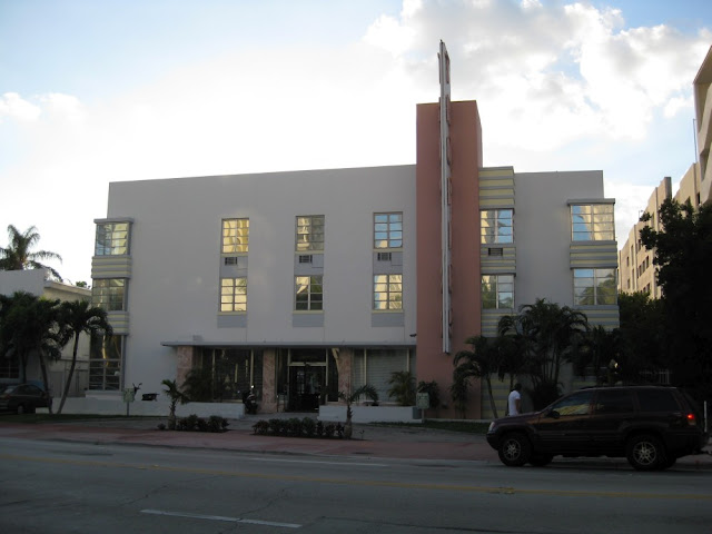 Miami Beach - Tropics Hotel