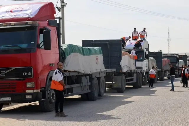 First Aid Trucks Enter Besieged Gaza from Egypt