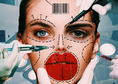 Colagem com imagens de revista que mostram o rosto de uma mulher sendo desconfigurado por costuras, desenhos, agulhas e cortes, representanto a busca por um ideal estético.