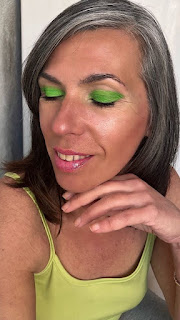 Recreando tendencias de maquillaje 2023 (IV): Ojos intensos en verde 06