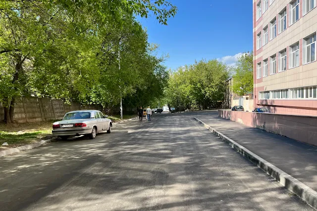 Байкальская улица, дворы