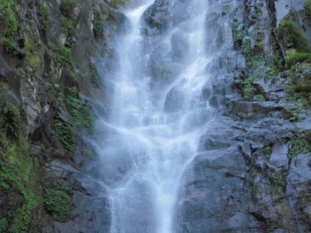 Wisata Air Terjun Sedudo Nganjuk