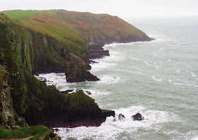 Kinsale, irlanti, etelä irlanti, cork, varikkaat talot, old head, golfkentta, merimaisema, kalliot, merituuli, soma pikkukaupunki irlannissa,vari-iloittelua