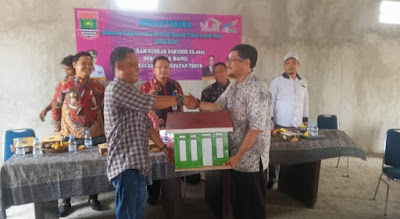 UPK Kecamatan Sepatan Timur Serah Terima Rumah Program Gebrak Pakumis di Desa Lebak Wangi