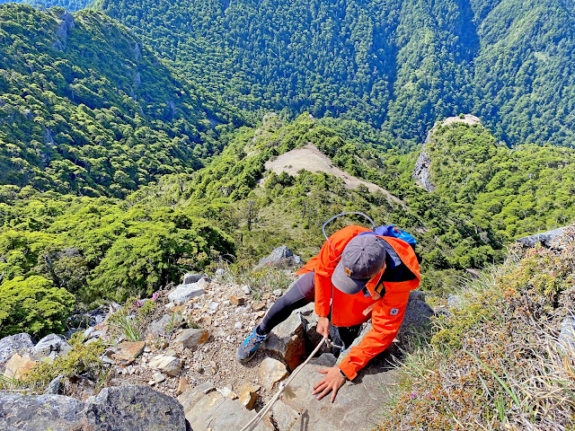 小霸尖山下山