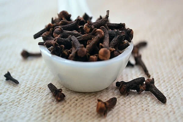 Cloves benefits in Tamil language.