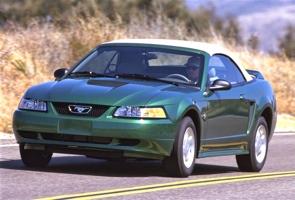 2000 Ford Mustang