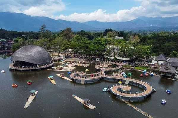 Objek Wisata Situ Bageundit Banyuresmi,