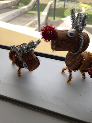 there's hot glue on a reindeer whoops