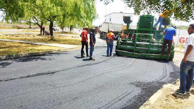 ASFALTO PARA LA REDOMA LA GREDA