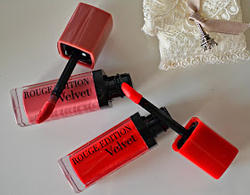 Bourjois Rouge Edition Velvet lipstick 