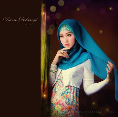 Dian Pelangi - DRAW YOUR IMAGINATION :): Dian Pelangi si designer busana muslim