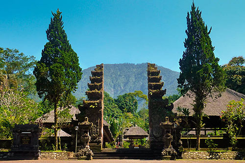 Mount Batukaru and Pura Luhur Batukaru Temple - Bali