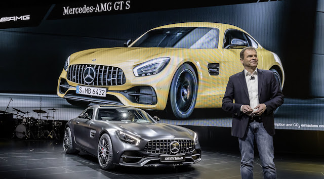 メルセデスAMG GTのマイナーモデルチェンジを発表！高性能な「GT Cクーペ」も登場。