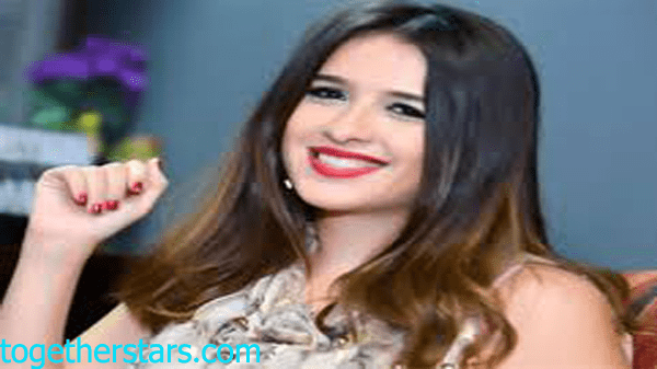 جميع حسابات ياسمين عبد العزيز Yasmin Abdel Aziz الشخصية على مواقع التواصل الاجتماعي