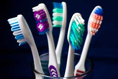 Kesehatan ekspresi dan gigi secara umum dipengaruhi oleh kebersihan gigi dan ekspresi Inilah Cara Membersihkan, Menyimpan dan Perawatan Sikat Gigi