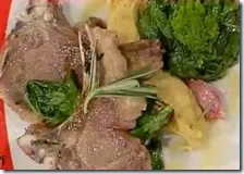 Costolette di agnello con broccoletti e quenelles di ceci